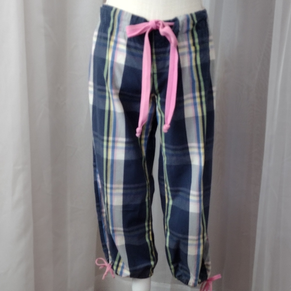 VS PINK Capri Lounging Pants. Size S.